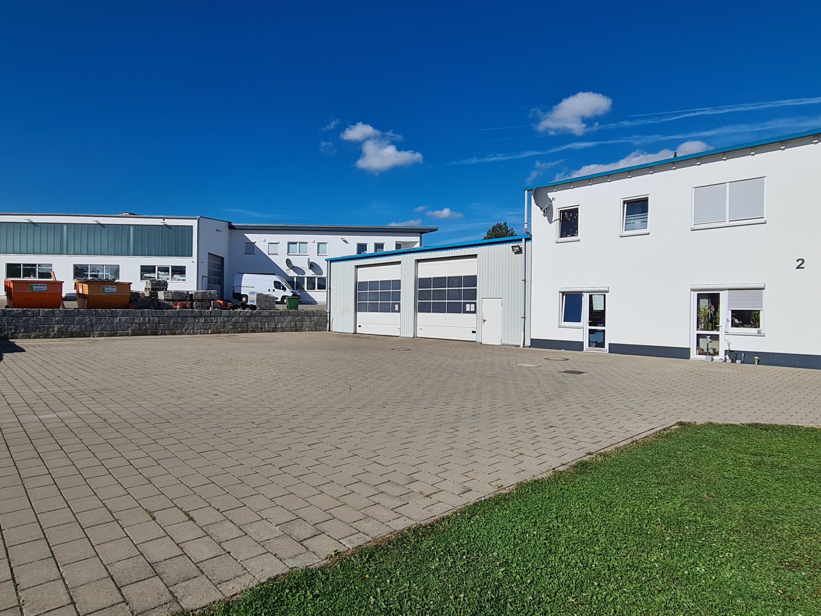 **Platzwunder für Wohnen und Arbeiten!**