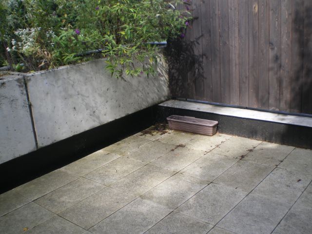 Charmante 2-Zimmer-Terrassenwohnung mit großer Dachterrasse