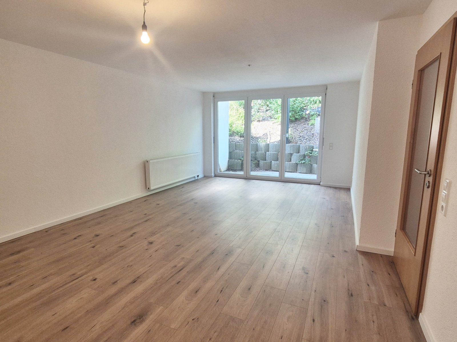 **Gemütliche Souterrainwohnung im ruhigen Tomerdingen!**