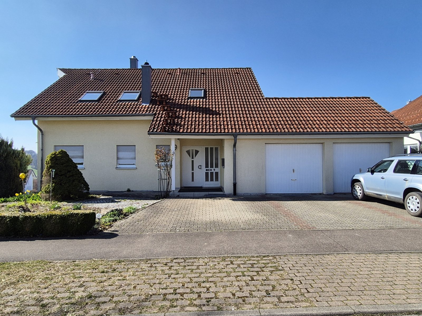 Außenansicht Straßenseite