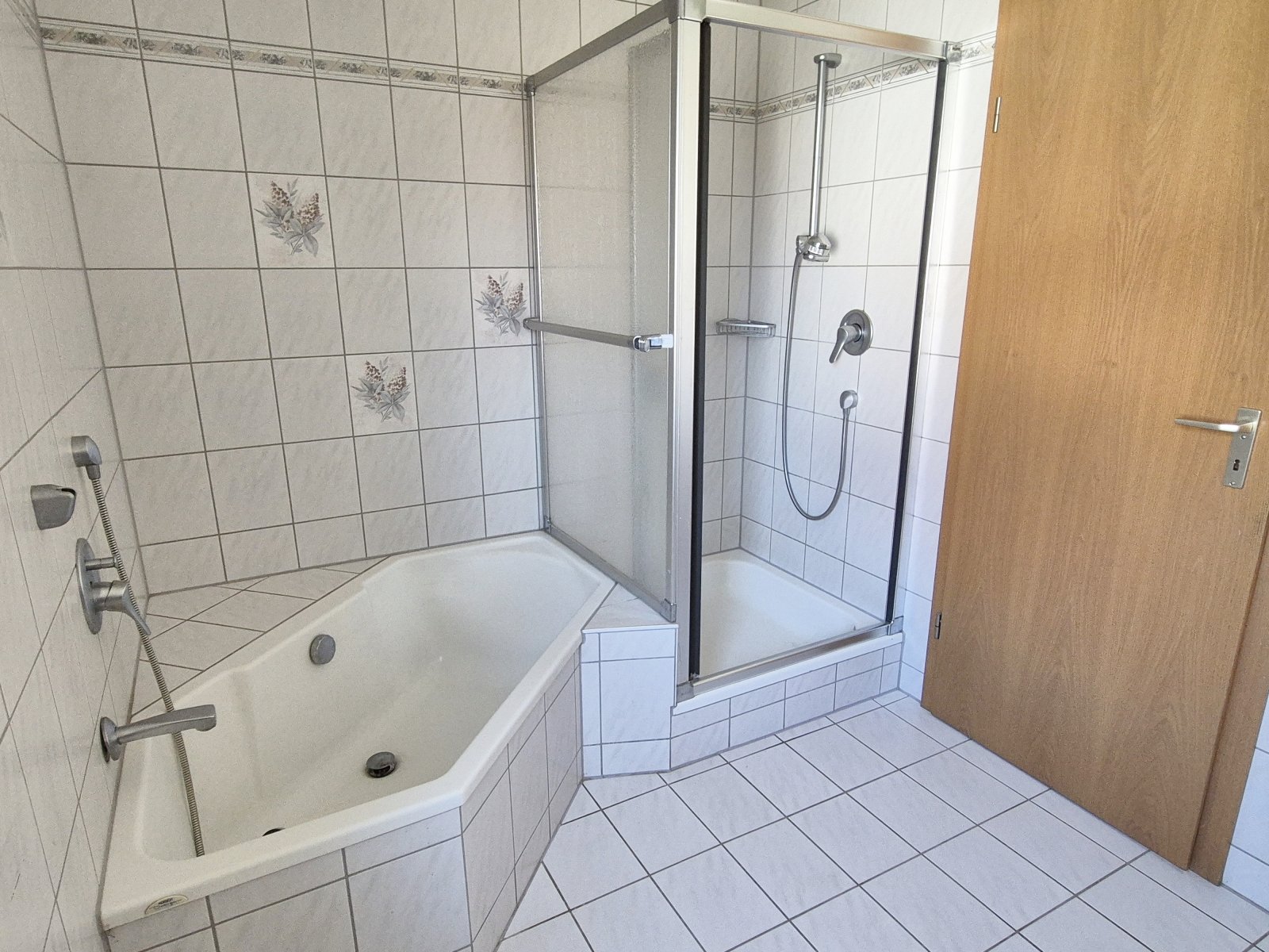 Wohnung EG - Bad