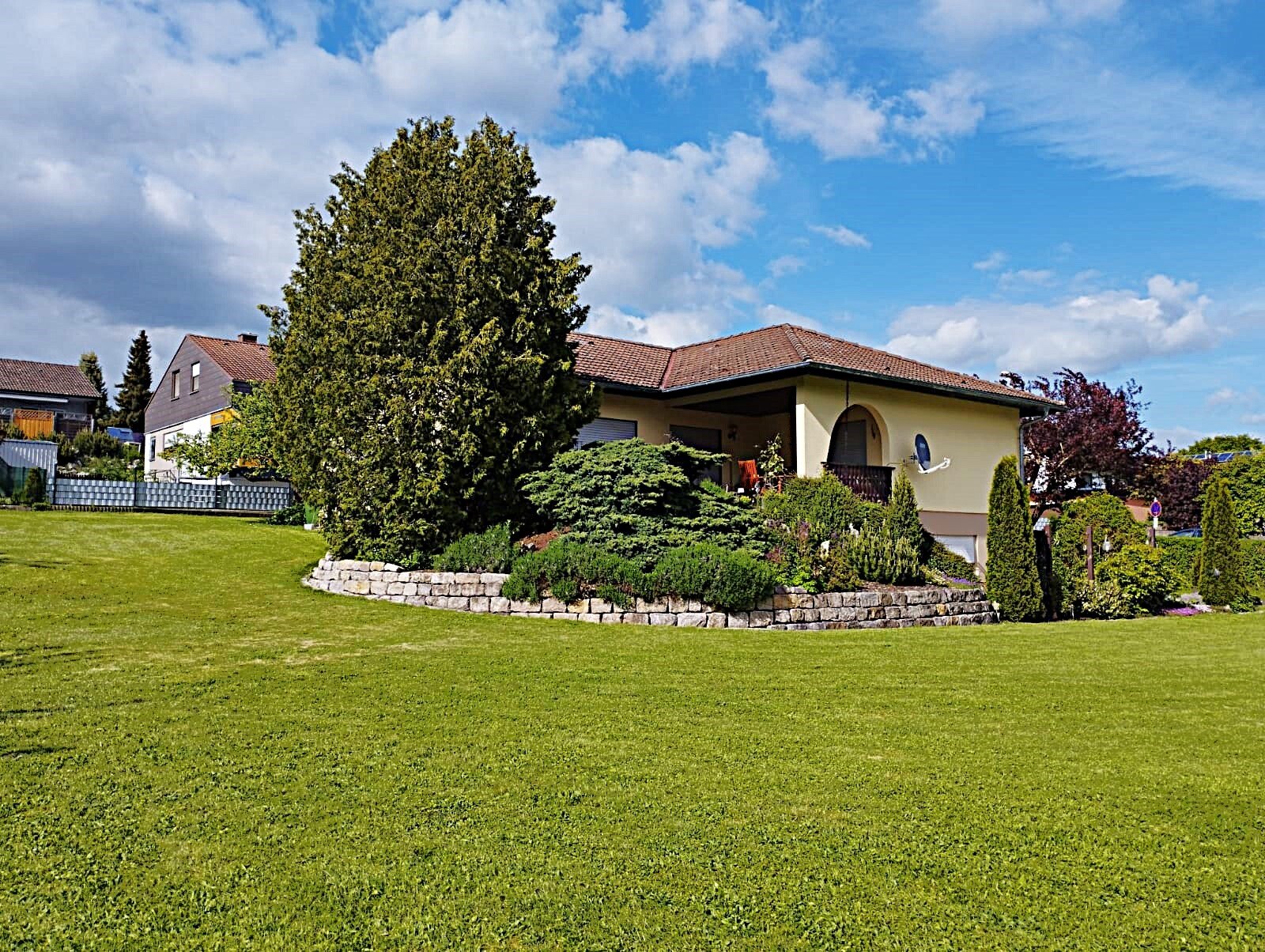 Hausansicht vom Garten aus Hausansicht vom Garten aus