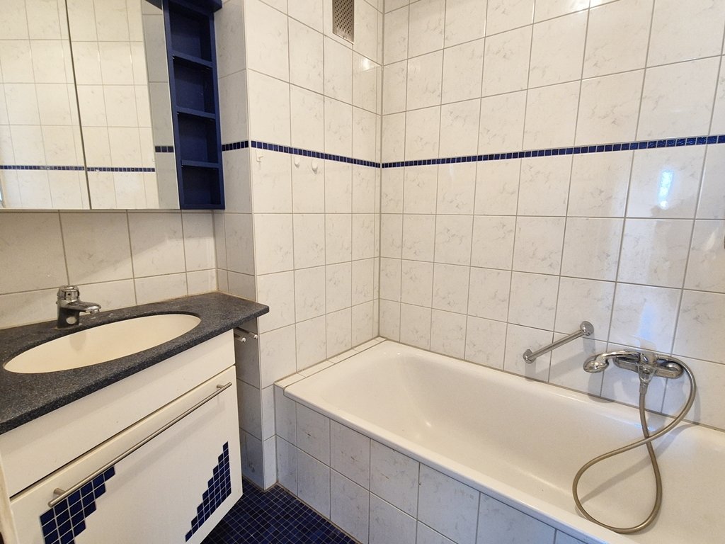 innenliegendes Bad mit Wanne innenliegendes Bad mit Wanne