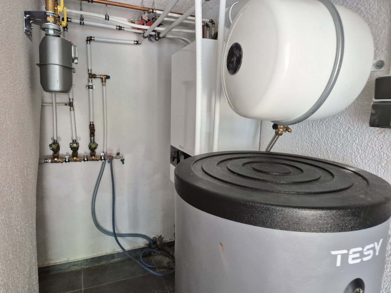 Neue Gas-Zentralheizung Neue Gas-Zentralheizung