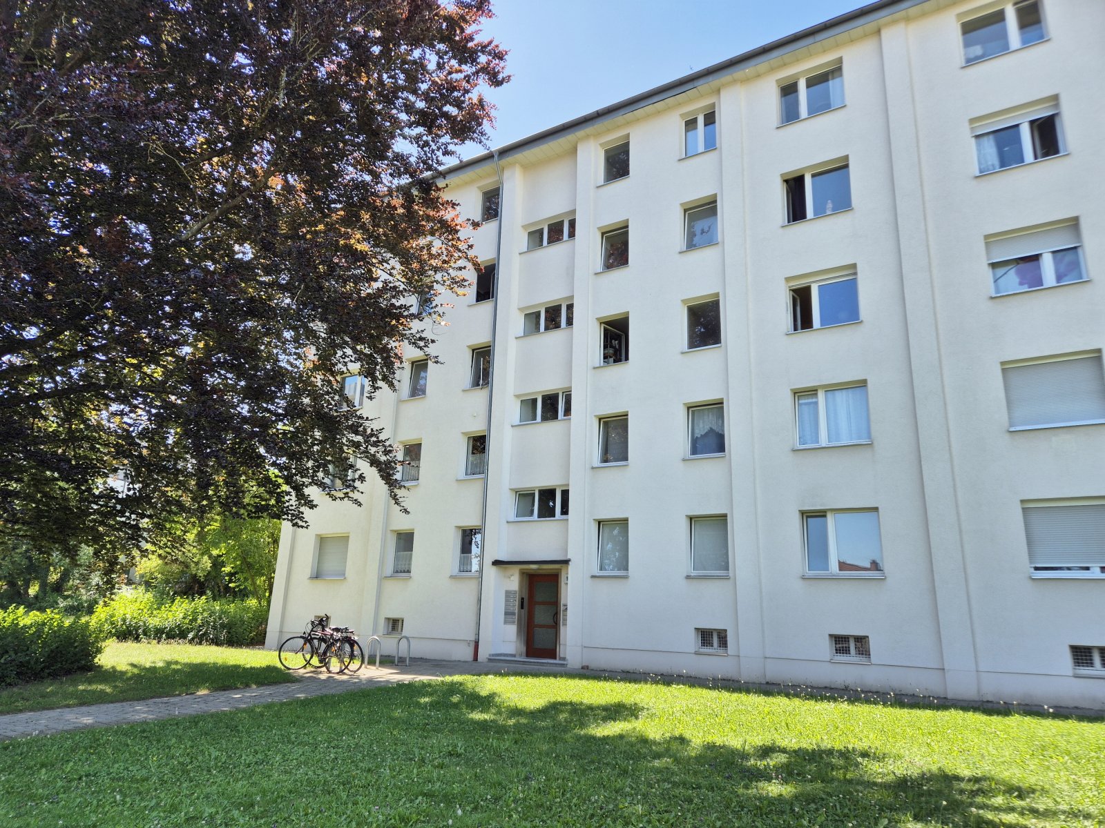 Außenansicht Hauseingang Außenansicht Hauseingang