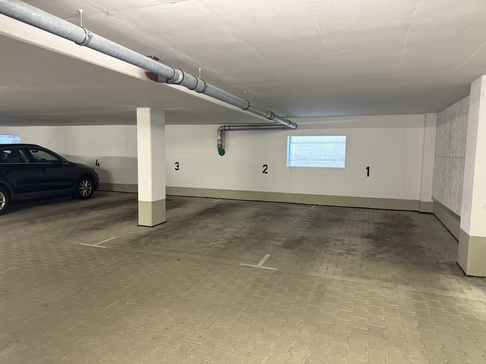 Tiefgaragenstellplatz Tiefgaragenstellplatz