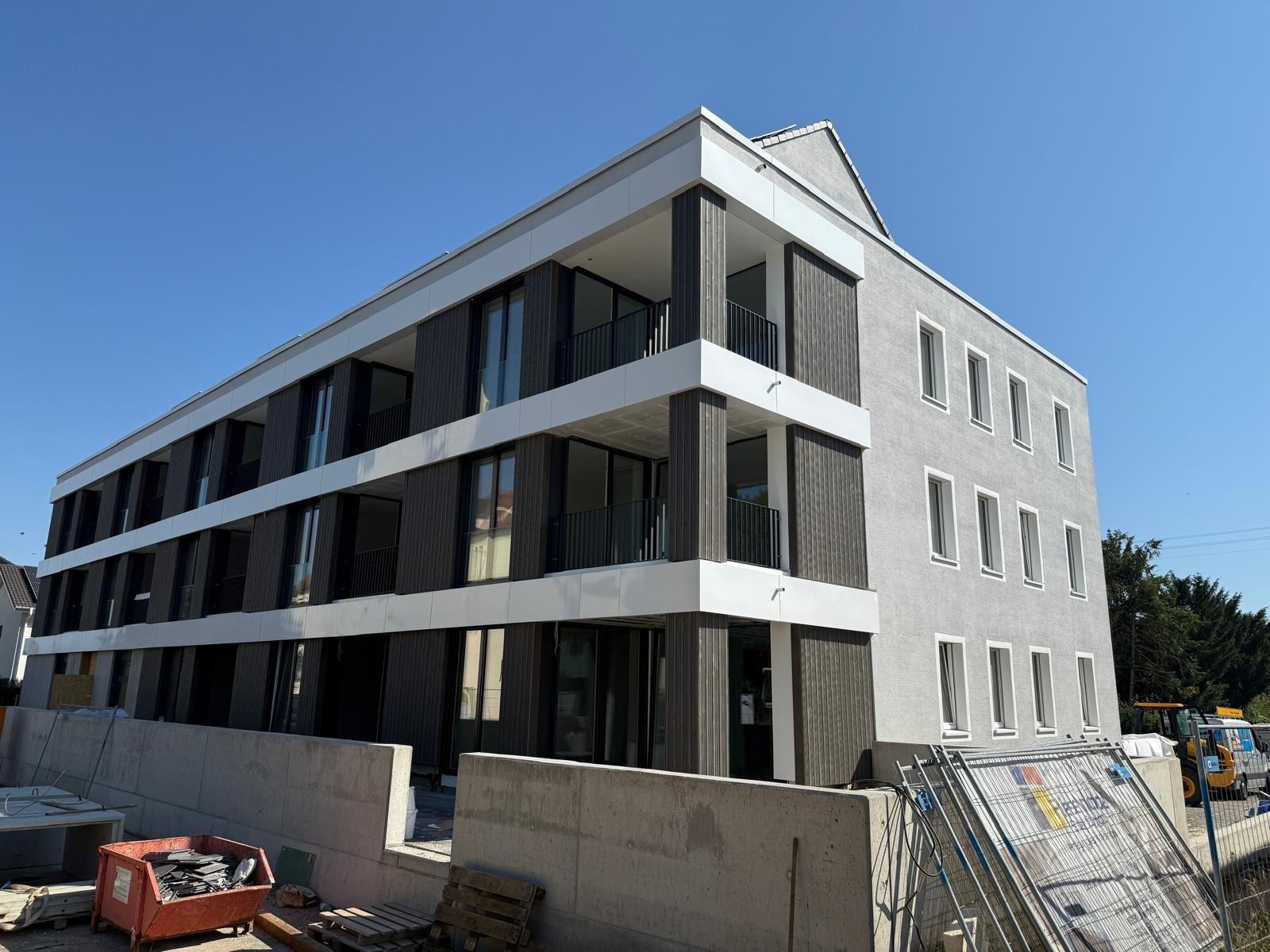 Straßenseite Straßenseite