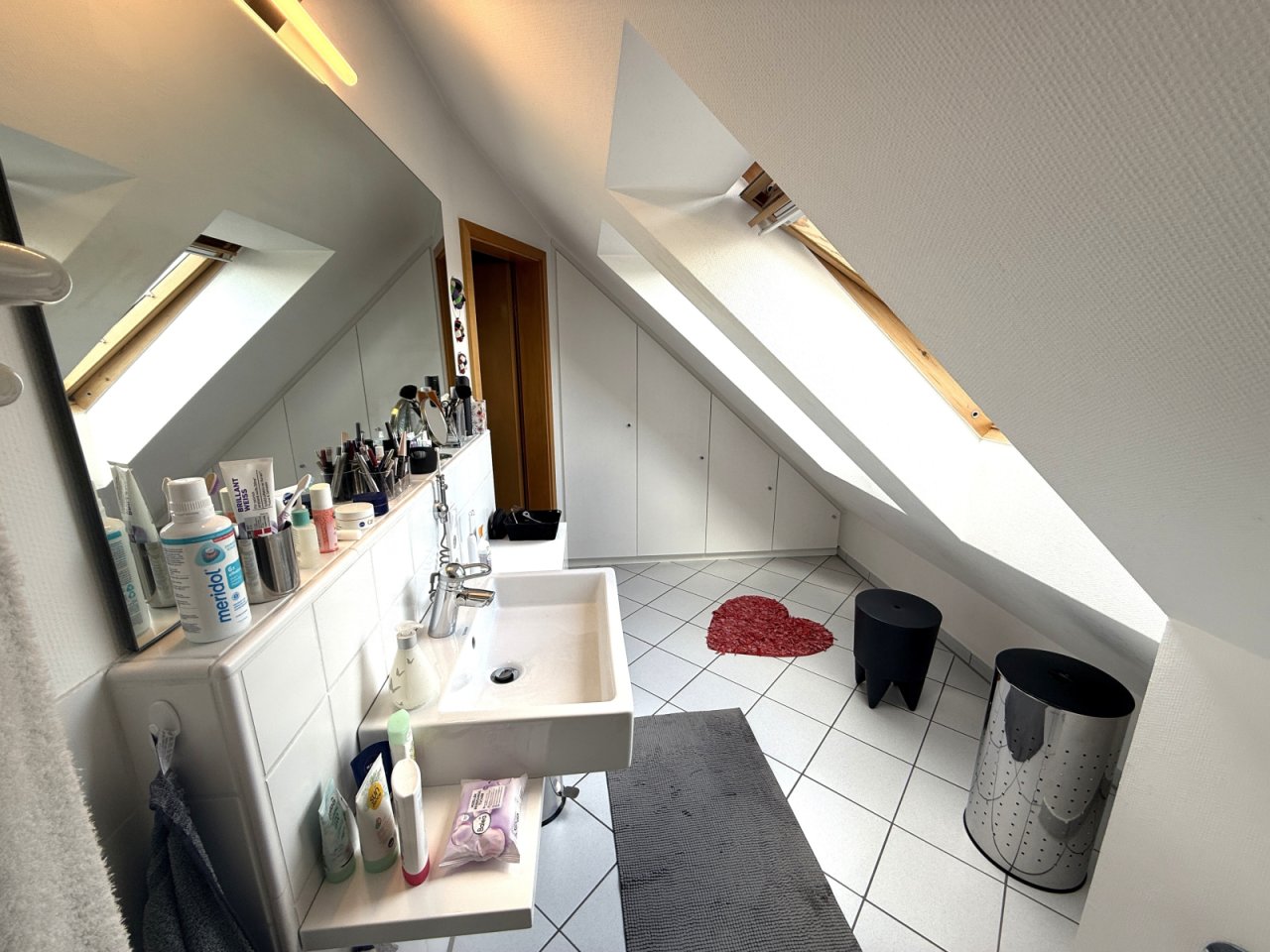 Duschbad mit Einbaumöbel