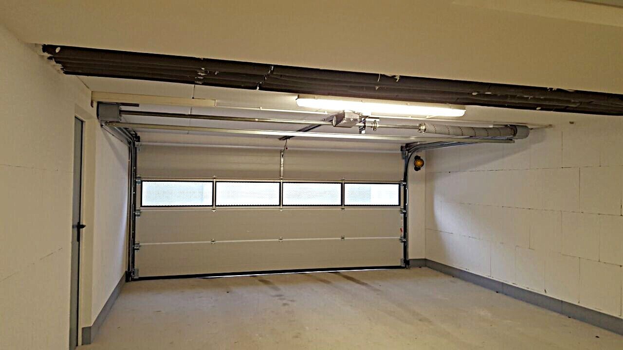 Tiefgarage Einfahrt