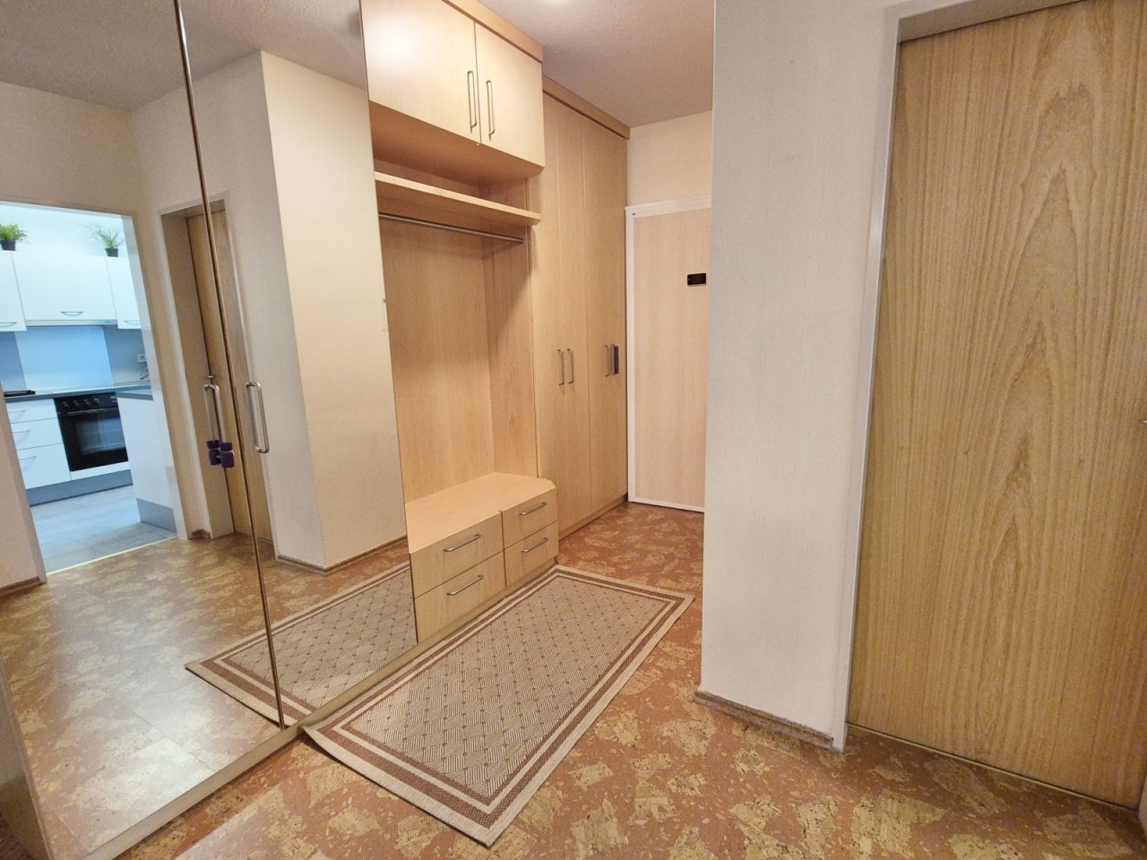 Diele mit Einbauschrank