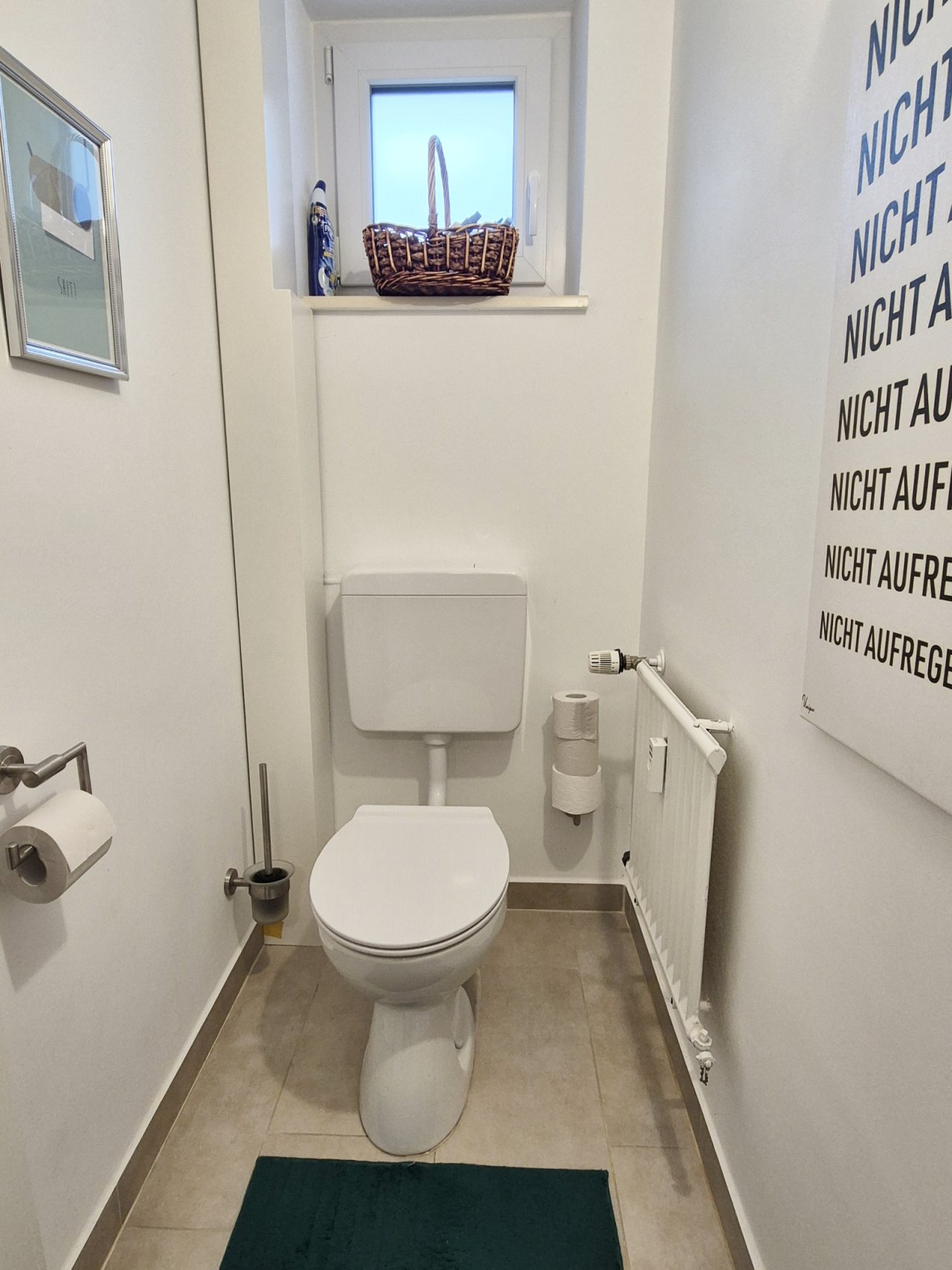 separates WC