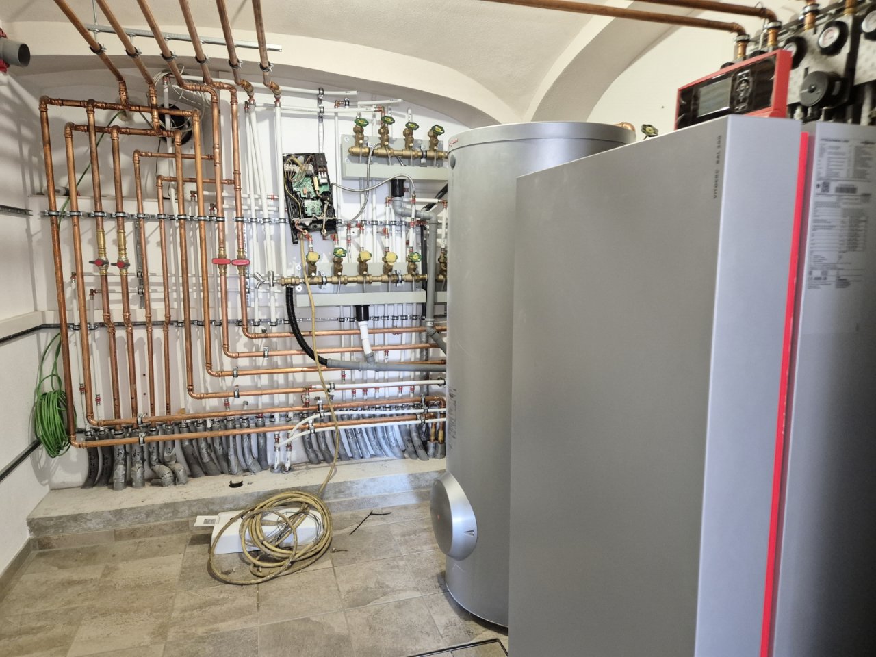 Technikraum mit Gas-ZH