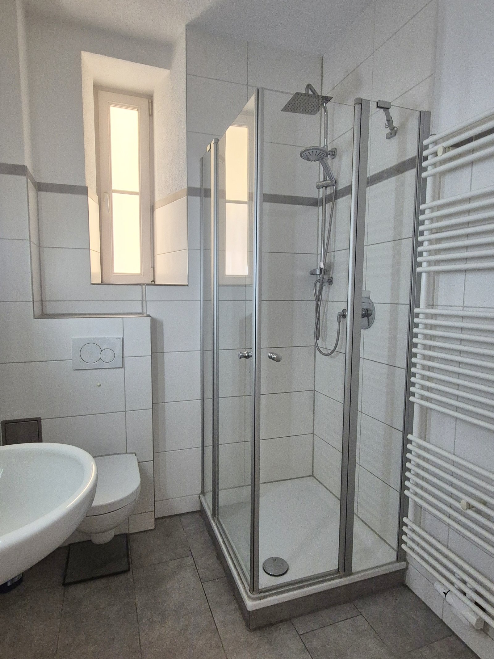 Tageslichtbad mit Dusche